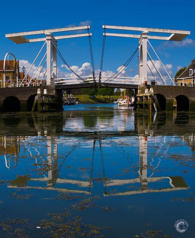 Slapen Bij Van-V Zierikzee Esterno foto