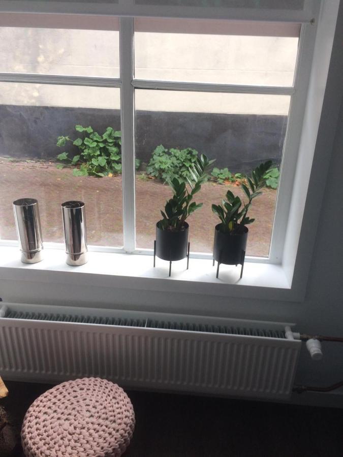 Slapen Bij Van-V Zierikzee Esterno foto